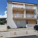 Antonela Stari Grad (Hvar)