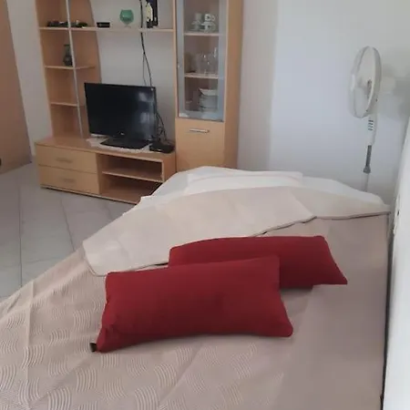Antonela * Stari Grad (Hvar)