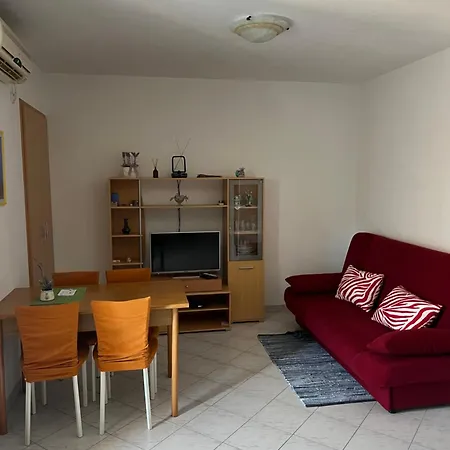 Antonela Stari Grad (Hvar)